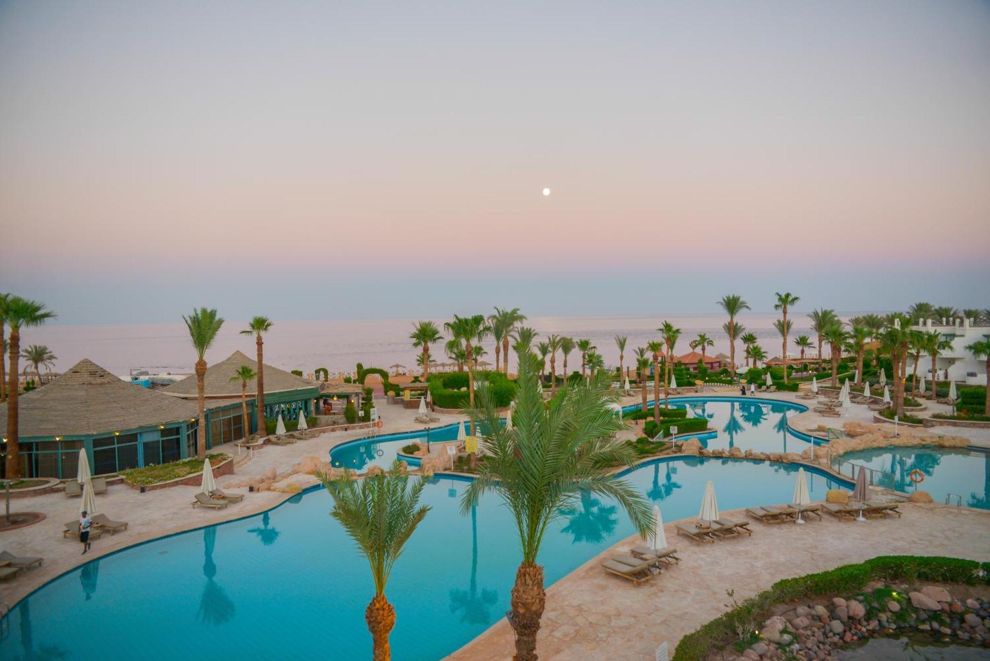 Safir Sharm Waterfalls Resort Ngoại thất bức ảnh Sunrise over the Dead Sea