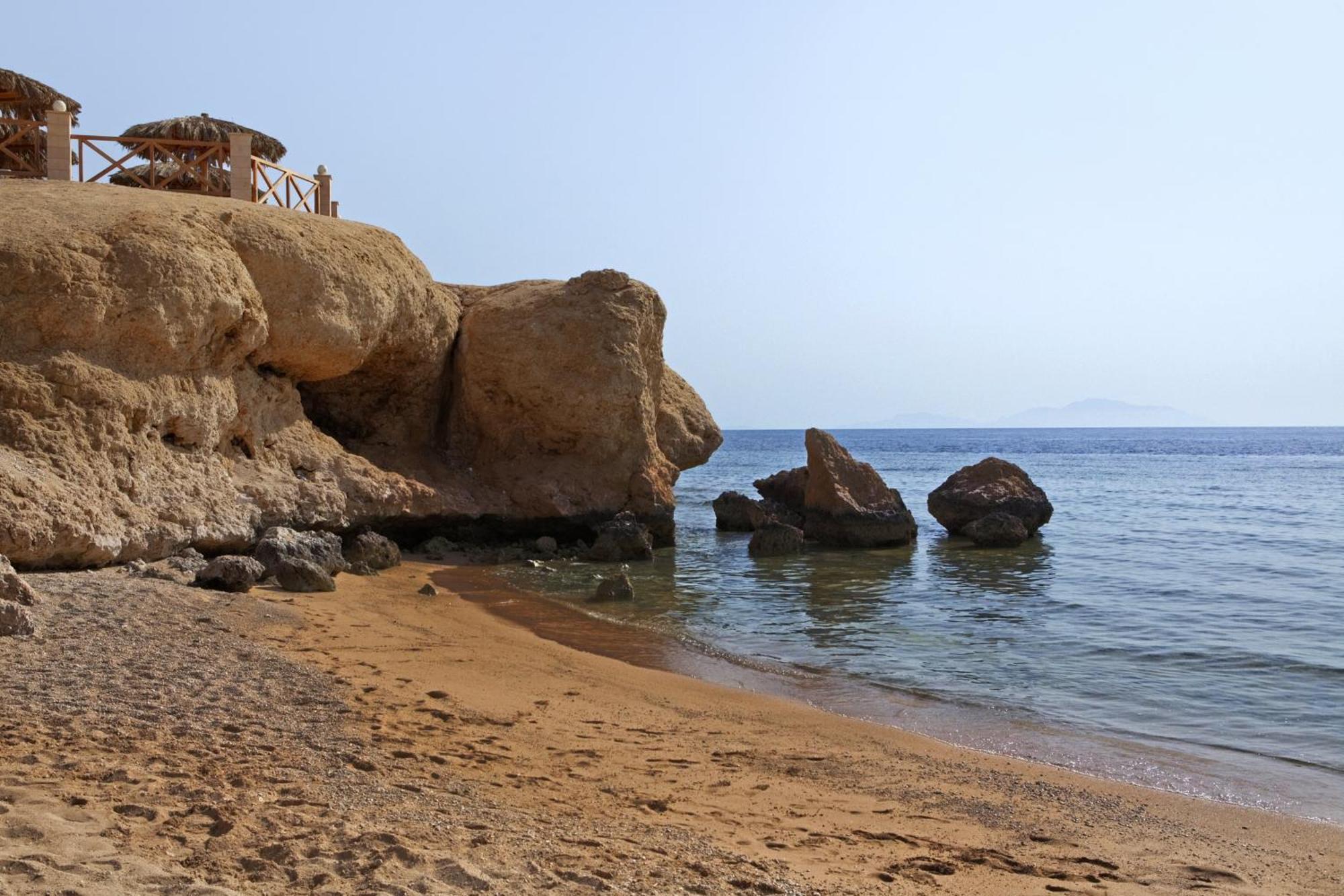 Safir Sharm Waterfalls Resort Ngoại thất bức ảnh The beach of Agia Marina