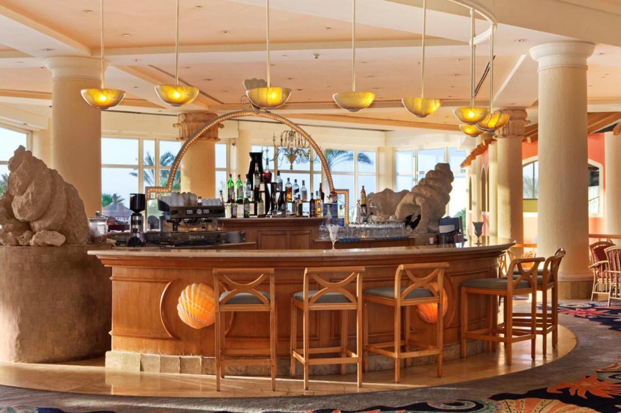 Safir Sharm Waterfalls Resort Nhà hàng bức ảnh The bar at the lobby